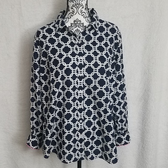 crown & ivy Tops - Crown and Ivy button down shirt